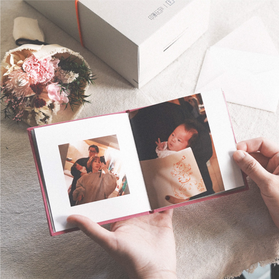 印簿玩網站 商品內頁 Mini精裝+花束禮盒 母親 印簿玩網站 商品內頁 Mini精裝+花束禮盒 母親